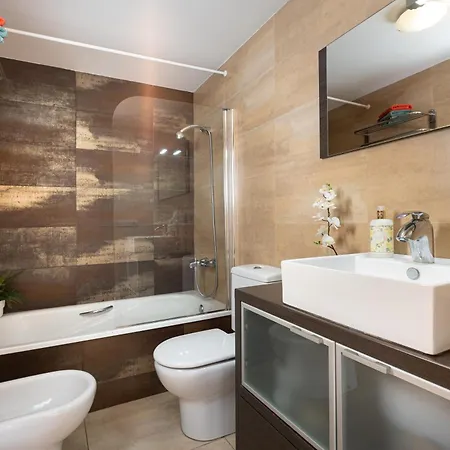 Lets Holidays Near Tossa Apartament *