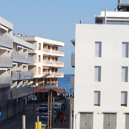 Lets Holidays Voramar Apartment Tossa de Mar